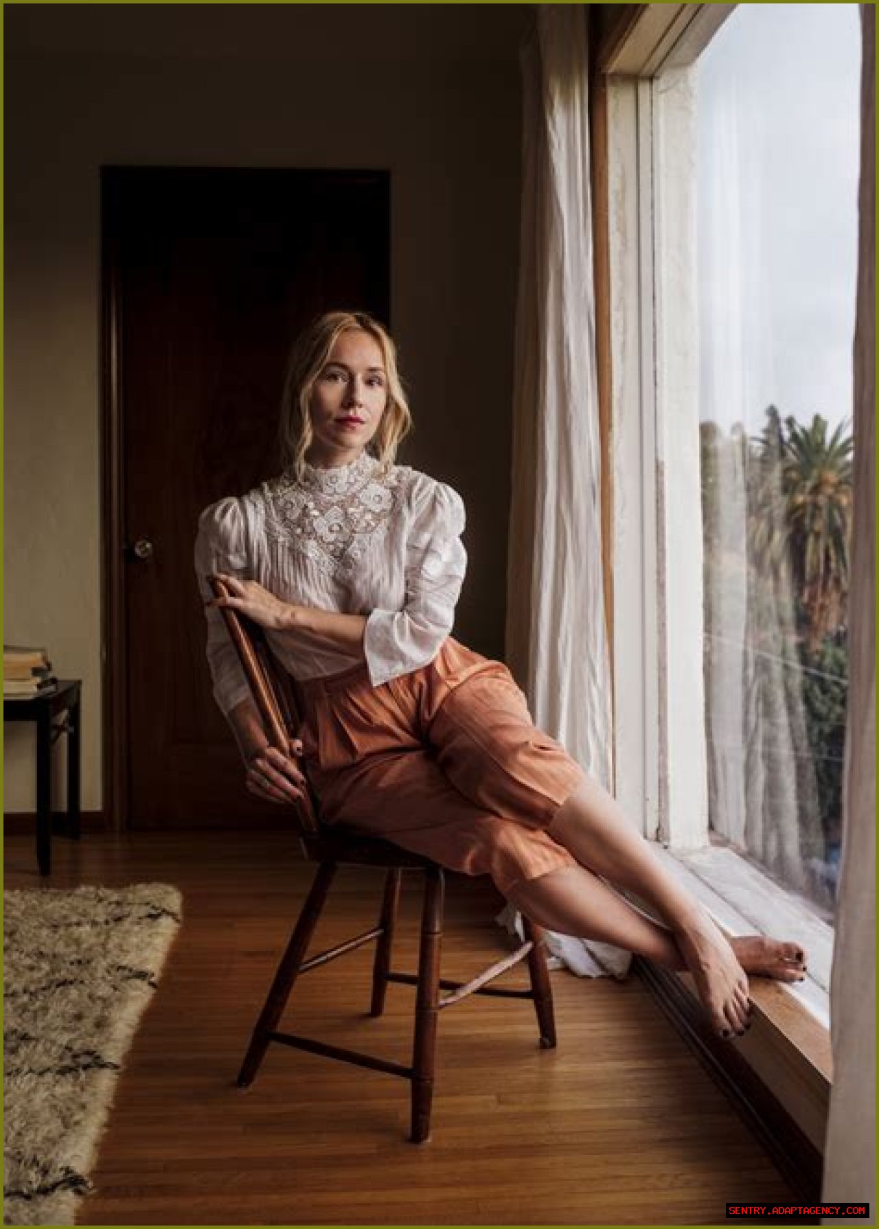 Sarah Goldberg Feet (5 photos) Sexy Feets
